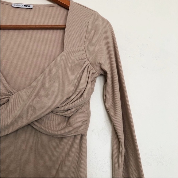 Fashion nova twisted for you top - Picture 3 of 5